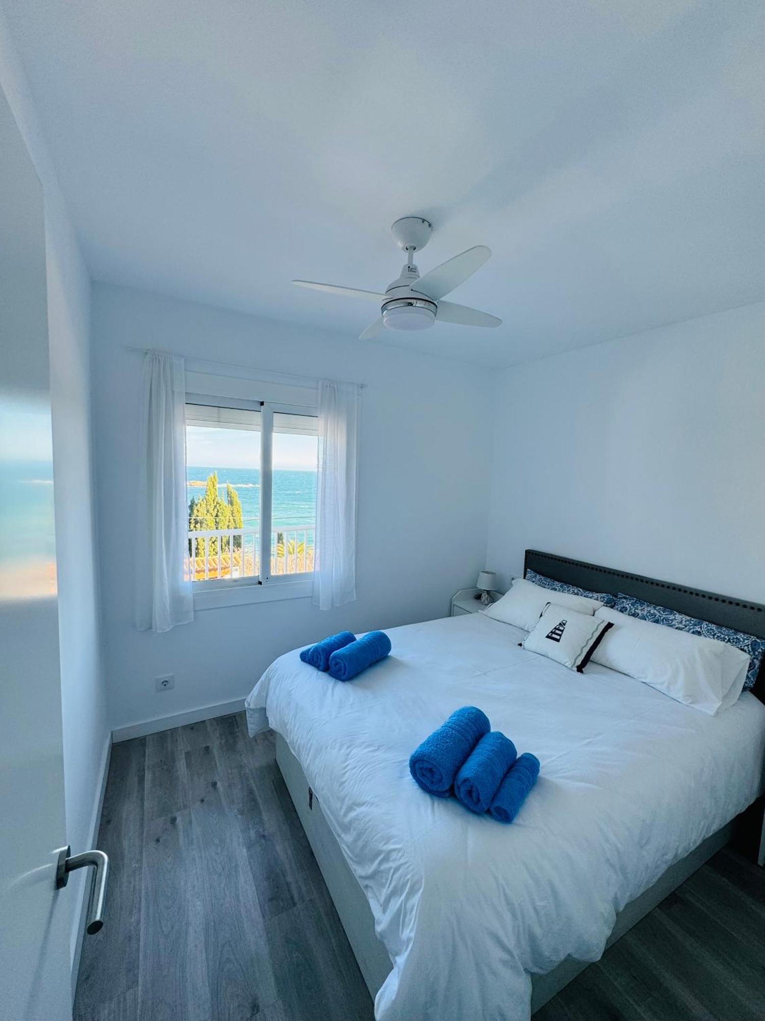 Apartamento Canyelles Playa Apartment Roses Bagian luar foto